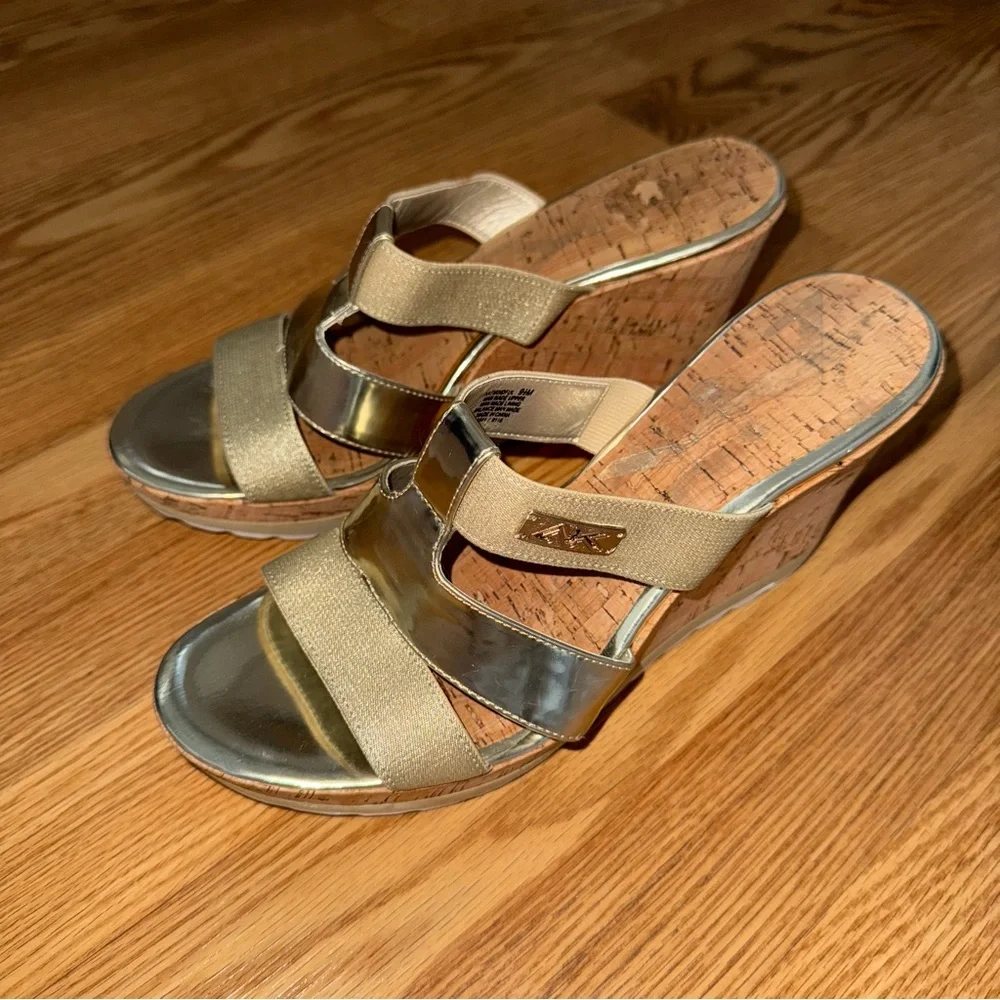 Anne Klein Sport Gold Metallic Cork Wedge‎ Sandals sz 9.5